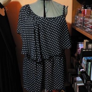 🐻Polka Dot Asymmetrical top🐻